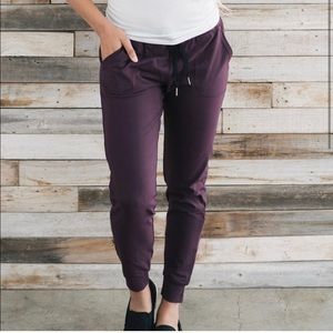 ZYIA Active “Plum Unwind Joggers” Size Large